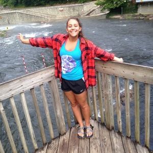 Meet your Posher, Allison